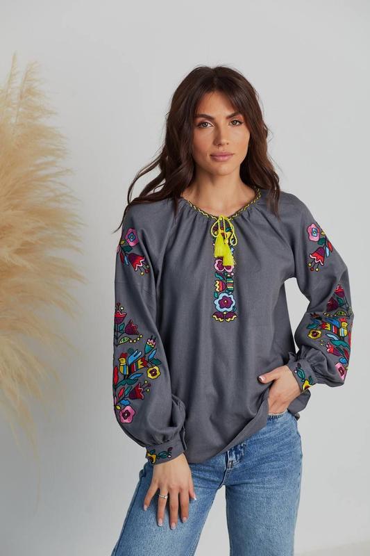 "PIVNYKY" gray embroidery shirt