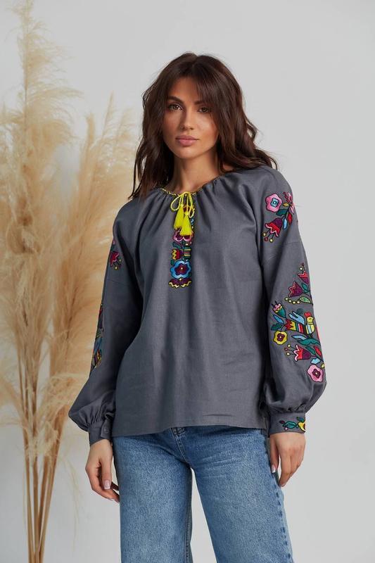 "PIVNYKY" gray embroidery shirt