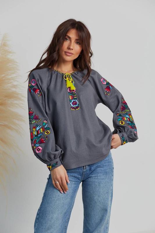 "PIVNYKY" gray embroidery shirt