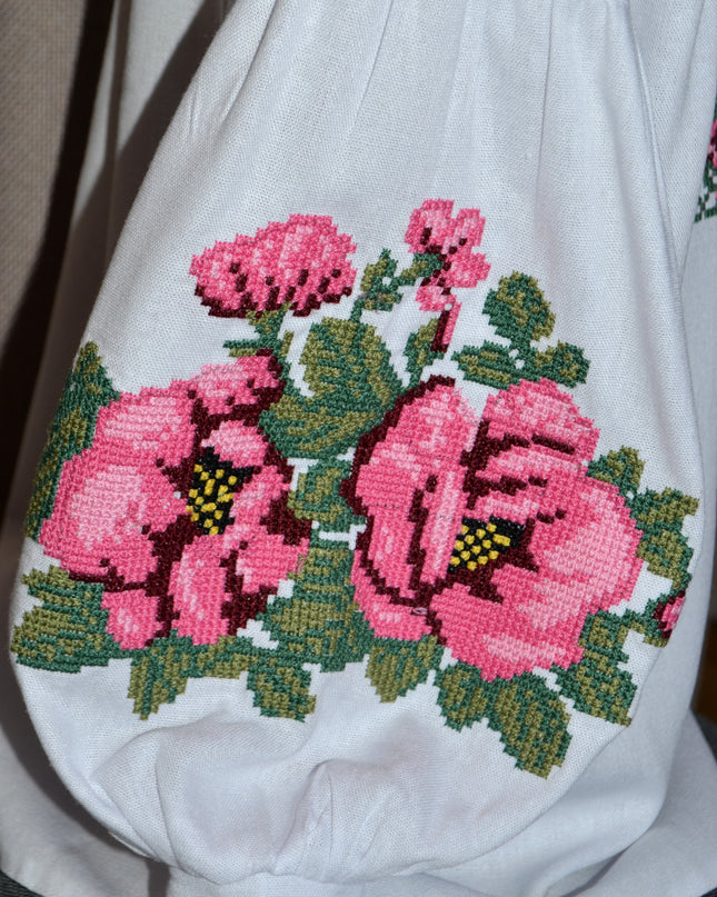 "Khmelnychanka" white blouse with pink flowers