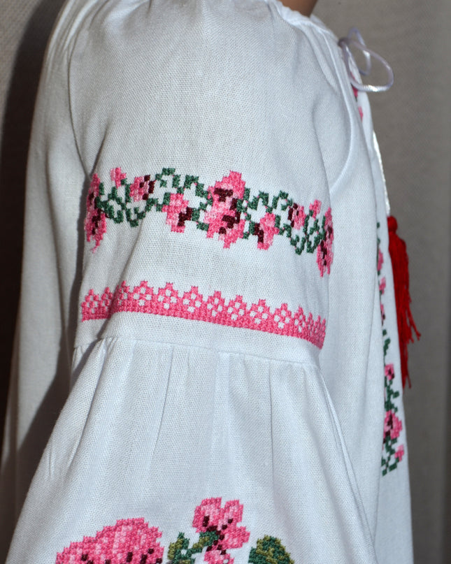 "Khmelnychanka" white blouse with pink flowers
