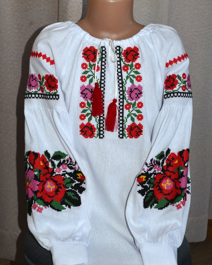 "Khmelnychanka" white blouse with red flowers