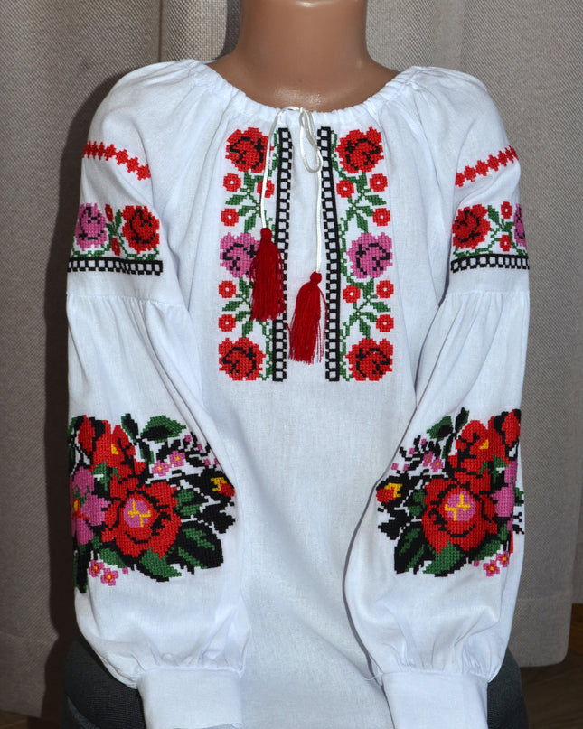 "Khmelnychanka" white blouse with red flowers
